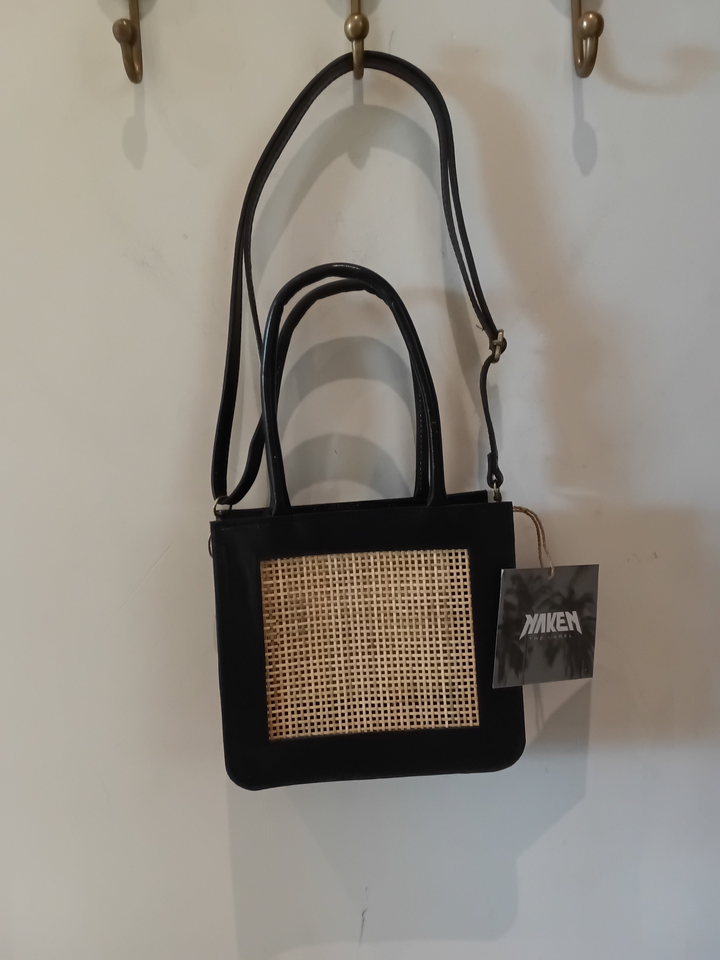 RATTAN MATA KOTAK