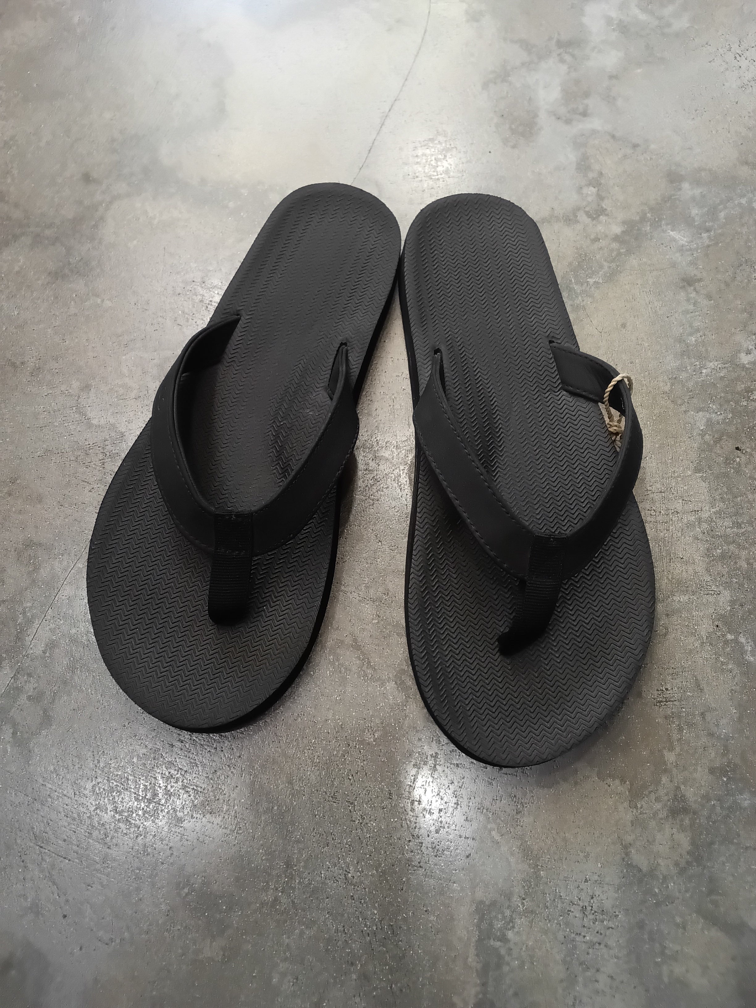 MENS FLIP FLOPS ESSNTLS | black