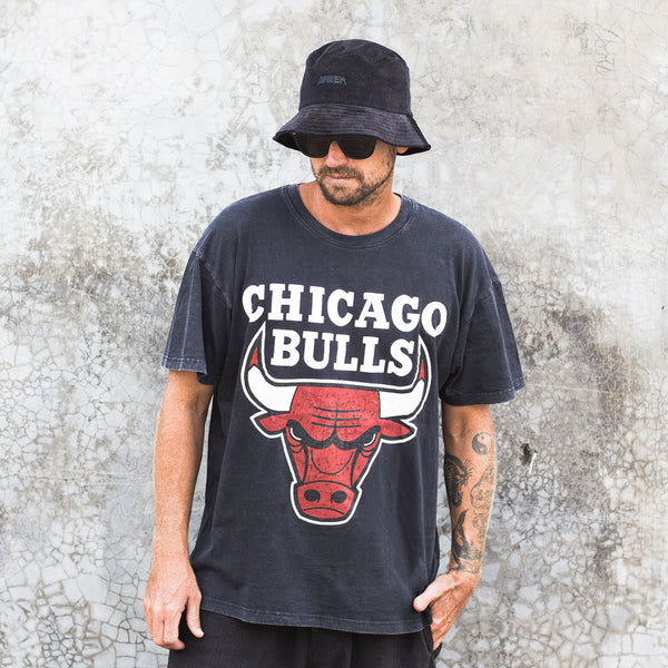 Chicago Bulls Pro Standard Washed Neon T-Shirt - Black