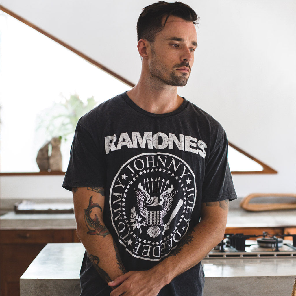 RAMONES TEE | black wash – Naken the Label