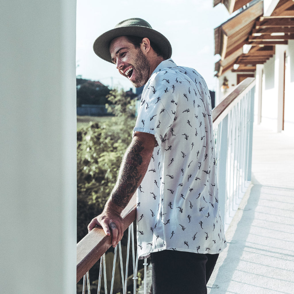 VACAY SHIRT | shark white
