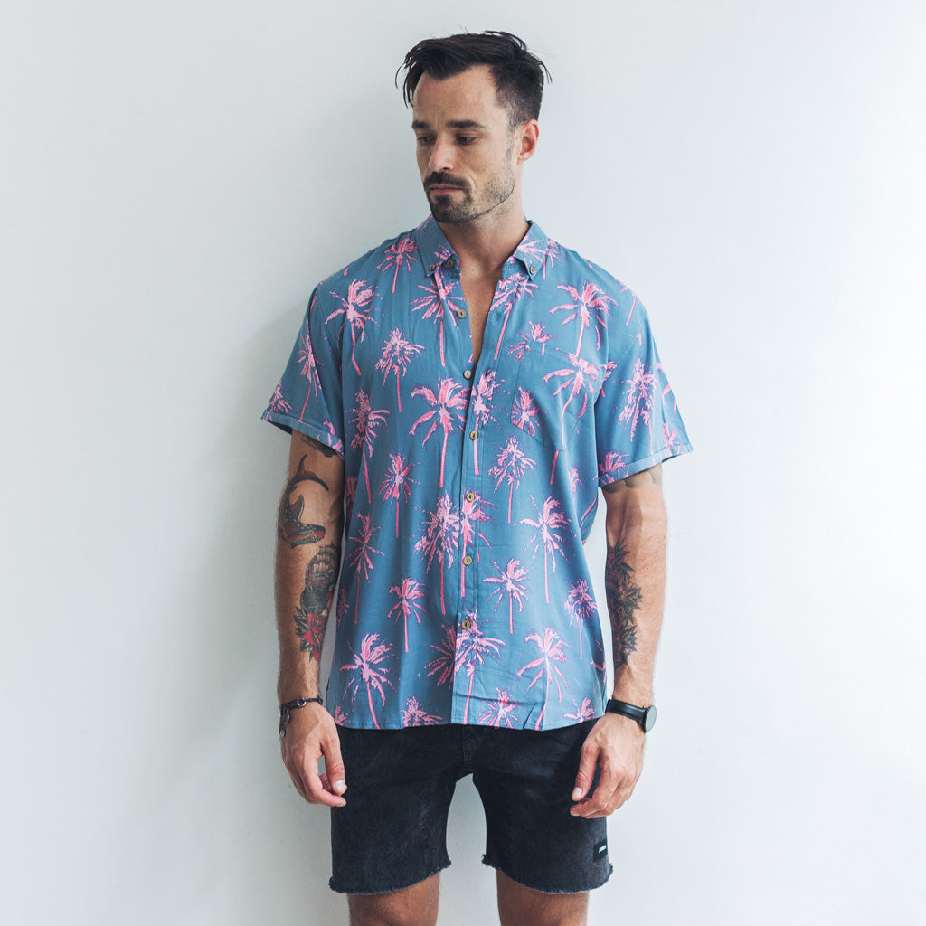 VACAY SHIRT | palm navy pink